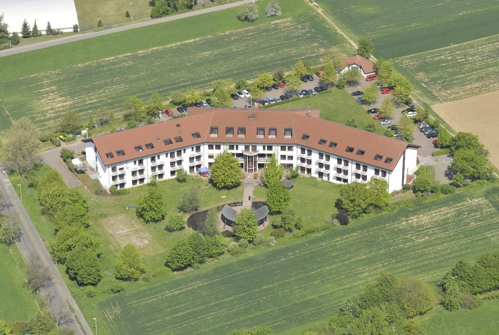 Tagungs- Und Bildungszentrum Steinbach/Taunus Steinbach im Taunus Екстериор снимка